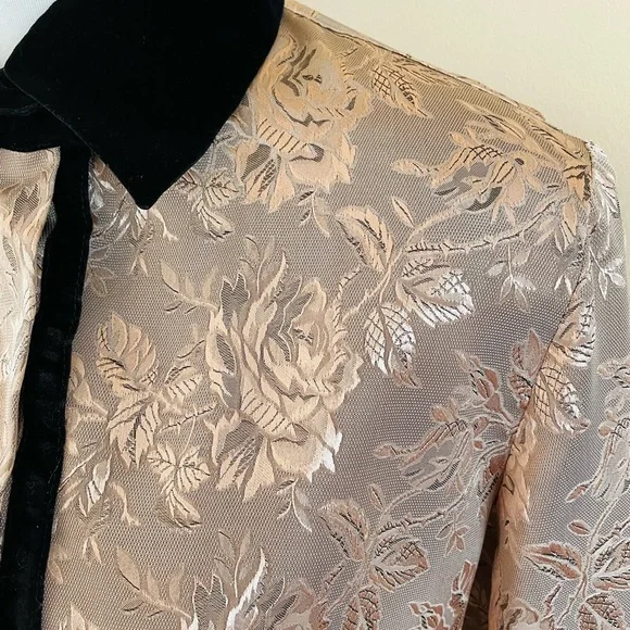 Vintage Susan Hutton gold floral blouse with black velour trim on collar/cuffs - Picture 4 of 6